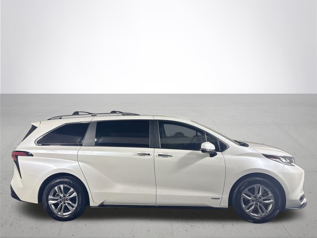 2021 Toyota Sienna Limited