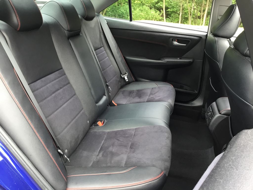 2015 Toyota Camry XSE 7