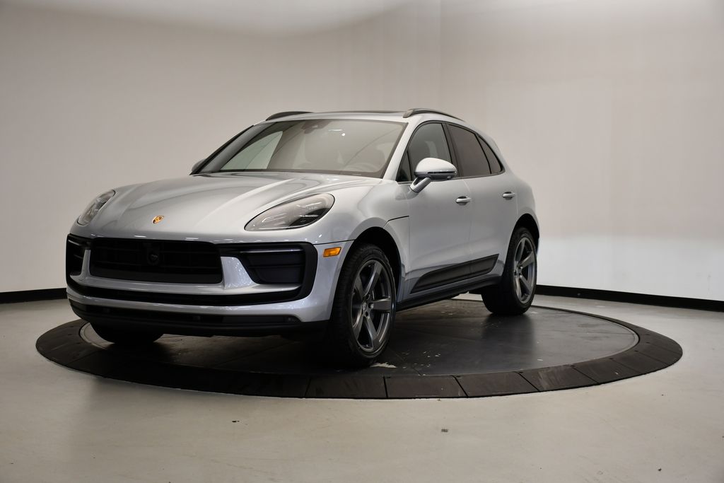 Thumbnail: 2026 Porsche Macan - 1