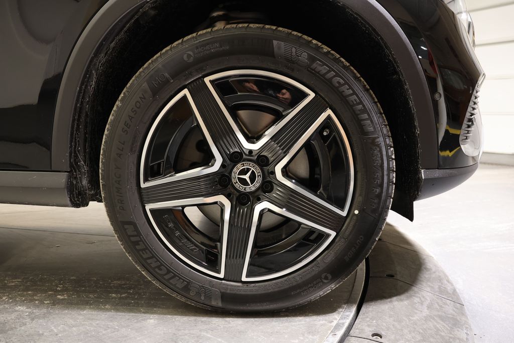 Thumbnail: 2026 Mercedes-Benz GLC - 16