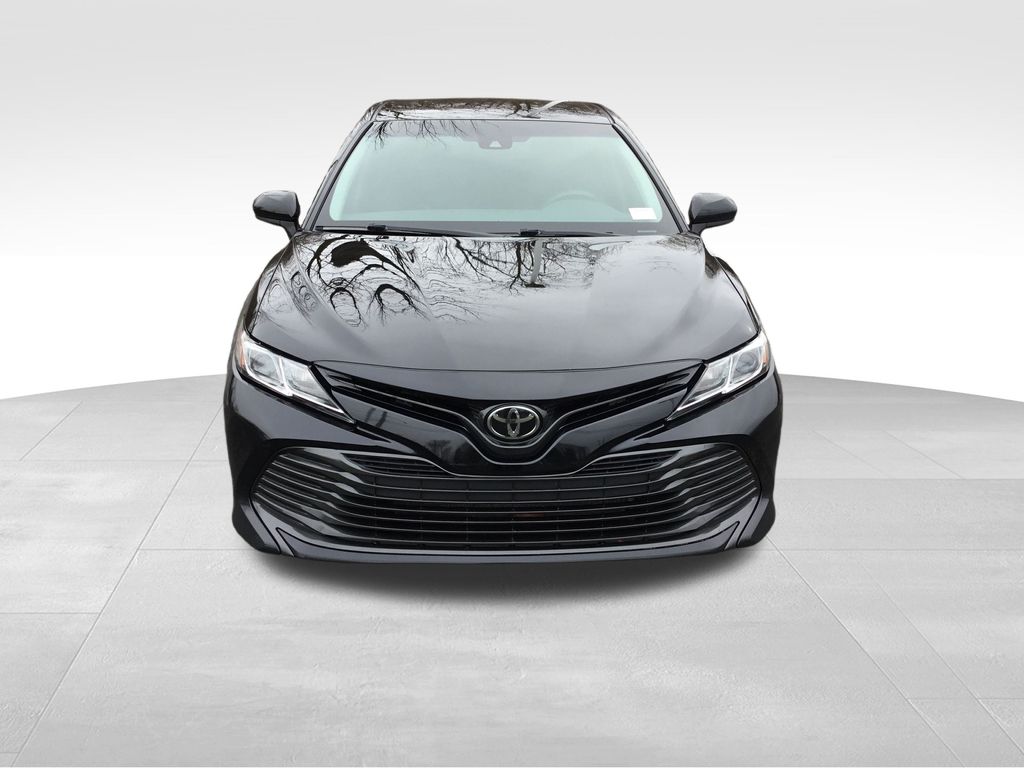 Thumbnail: 2018 Toyota Camry - 8