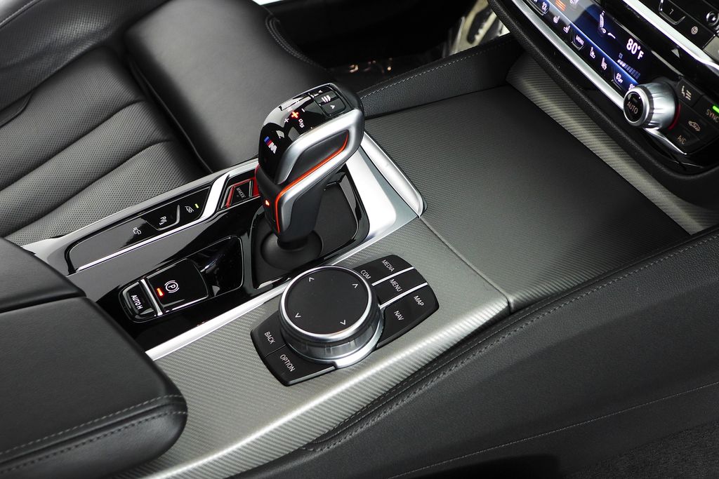Thumbnail: 2023 BMW M5 - 15