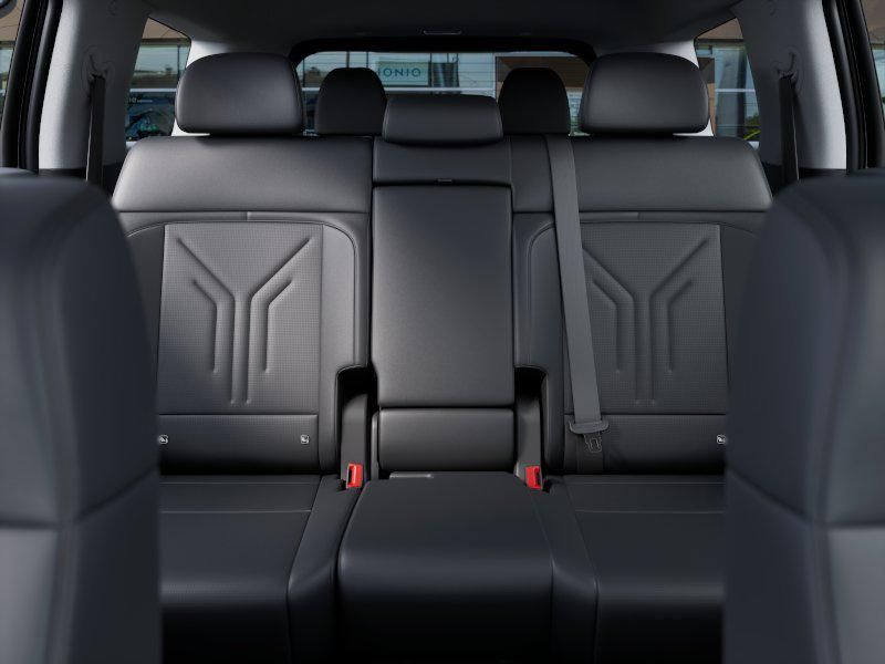 2025 Hyundai Santa Fe XRT 12