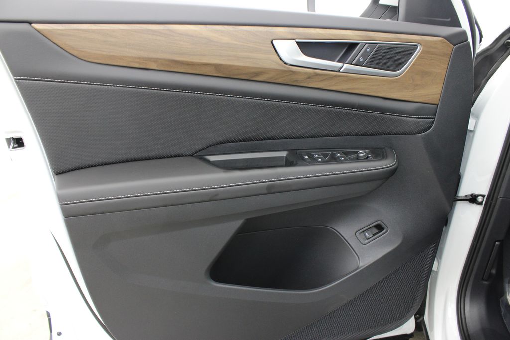new 2026 Volkswagen Atlas car, priced at $43,361