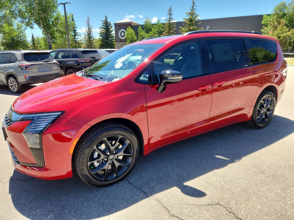 Red Hot Pearlcoat 2027 Chrysler Pacifica Limited AWD Minivan All-Wheel Drive 9-Speed Automatic