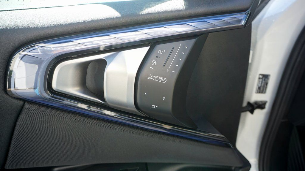 2026 BMW X3 30 - Photo 9