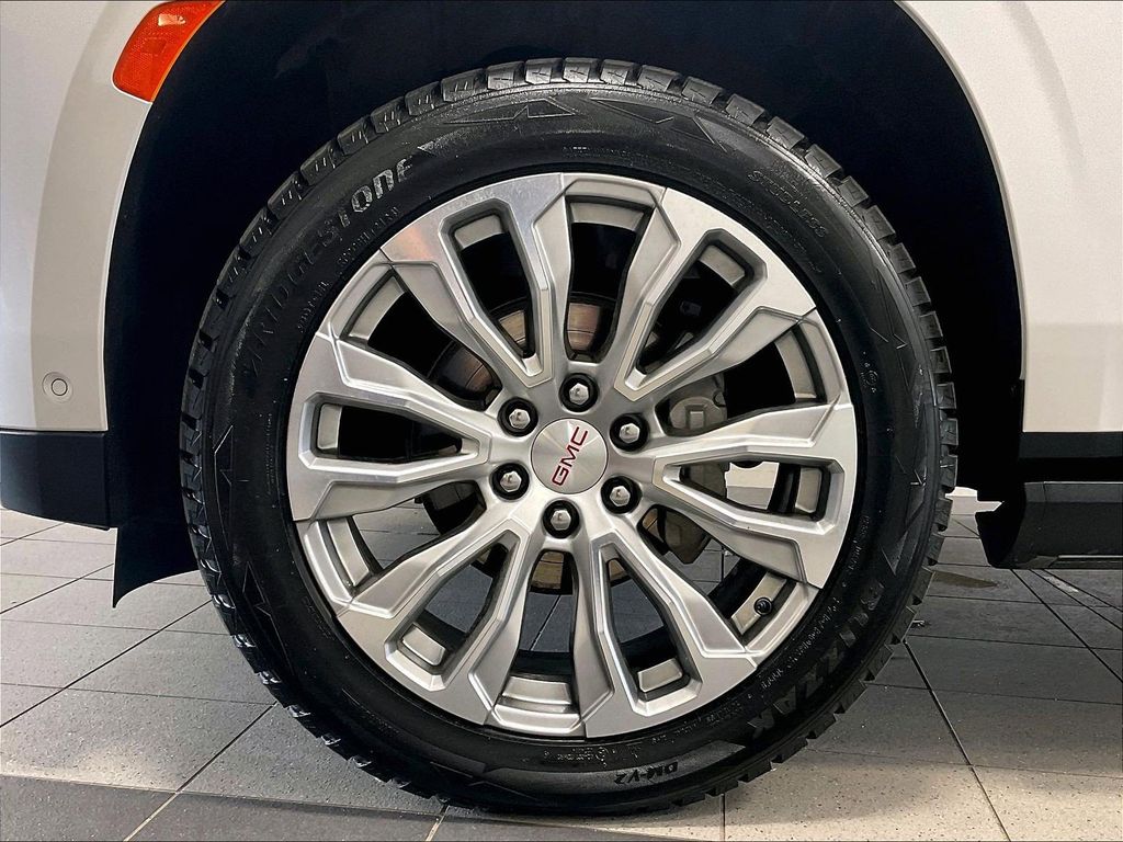 2024 GMC Yukon — photo 7