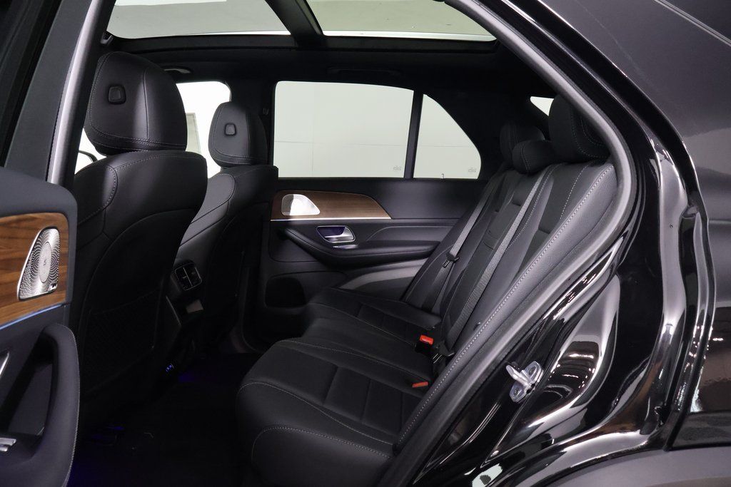 Thumbnail: 2026 Mercedes-Benz GLE - 6