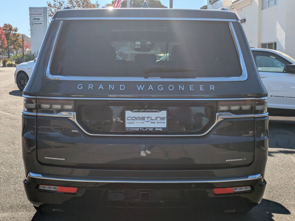 2022 Jeep Grand Wagoneer Series I 3