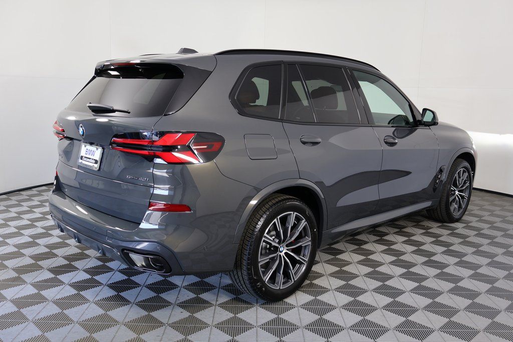 Thumbnail: 2026 BMW X5 - 2