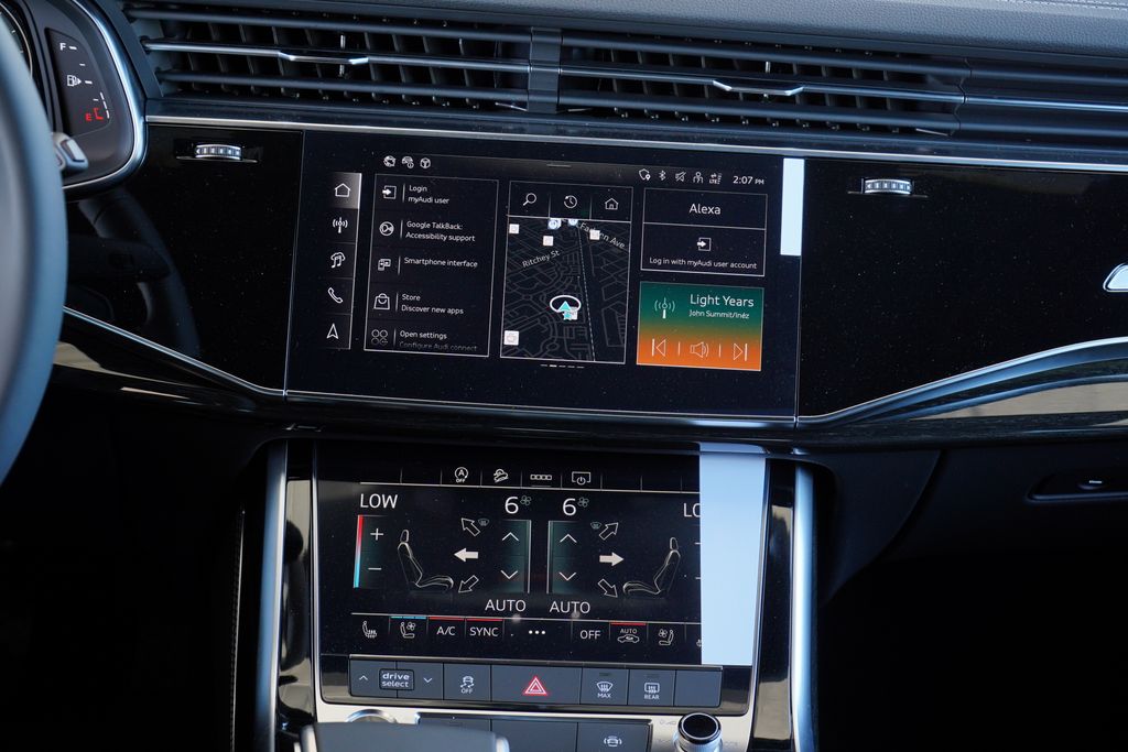 Thumbnail: 2025 Audi Q8 - 10