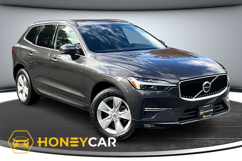 2022 Volvo XC60 B5 Momentum AWD