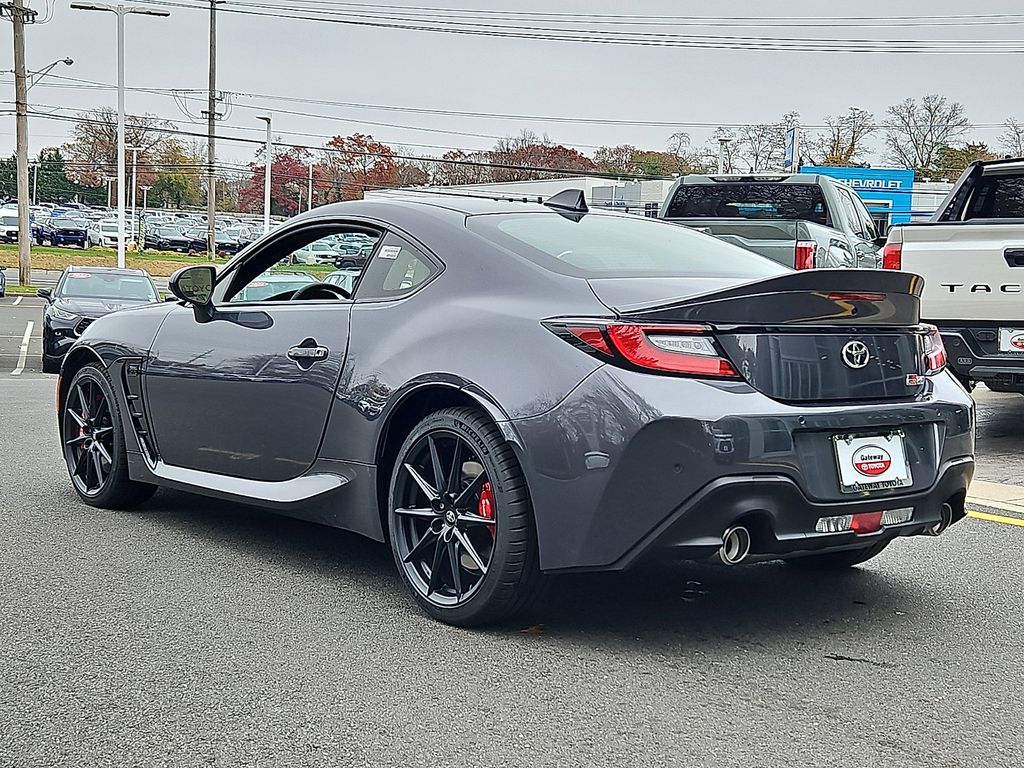 Thumbnail: 2025 Toyota GR86 - 6