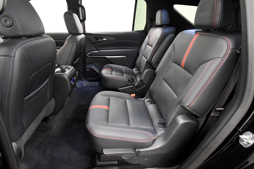 Used 2024 Chevrolet Traverse SUV