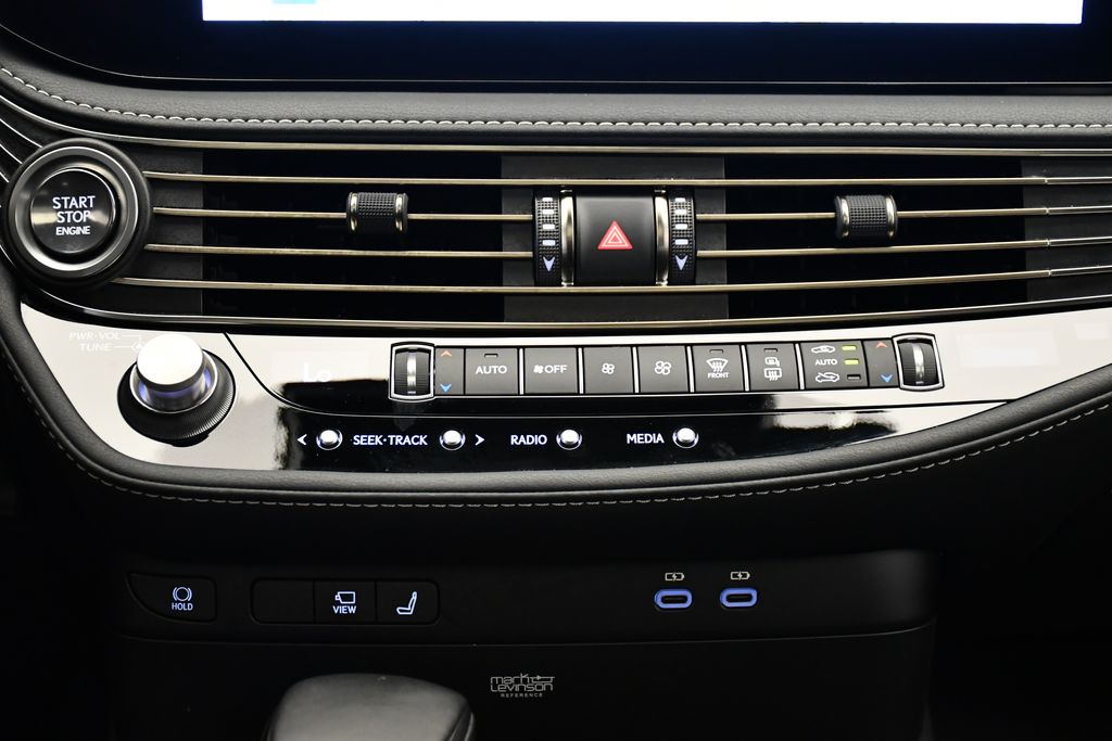 Thumbnail: 2023 Lexus LS - 27