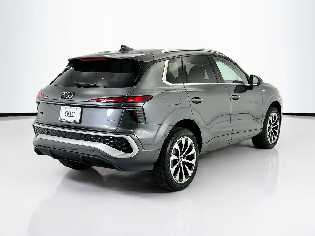 Thumbnail: 2026 Audi Q3 - 5