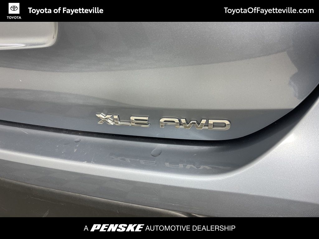 Thumbnail: 2023 Toyota Highlander - 4