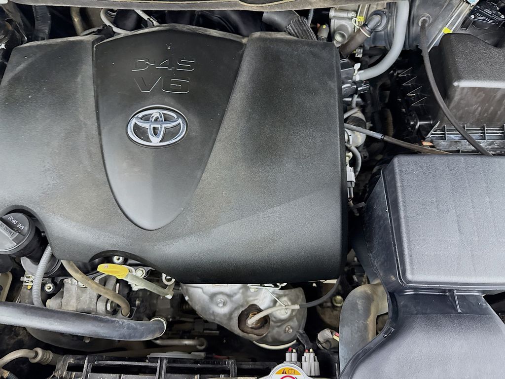 Used Car 2020 Toyota Sienna  For Sale Under $30,000 In Austin, Texas