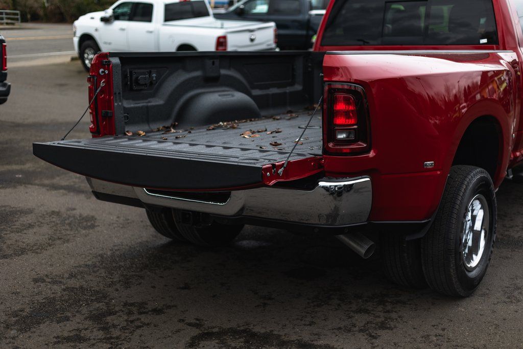 2026 Ram 3500 Tradesman thumbnail 10