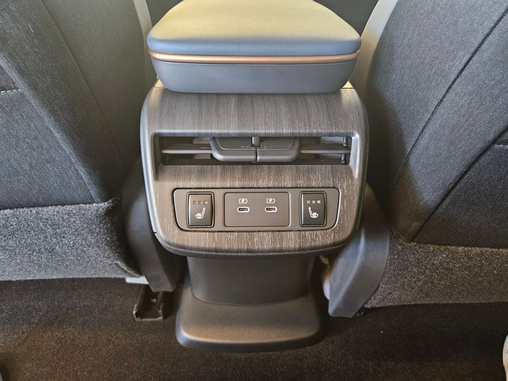 2025 Nissan Ariya PLATINUM+ e-4ORCE