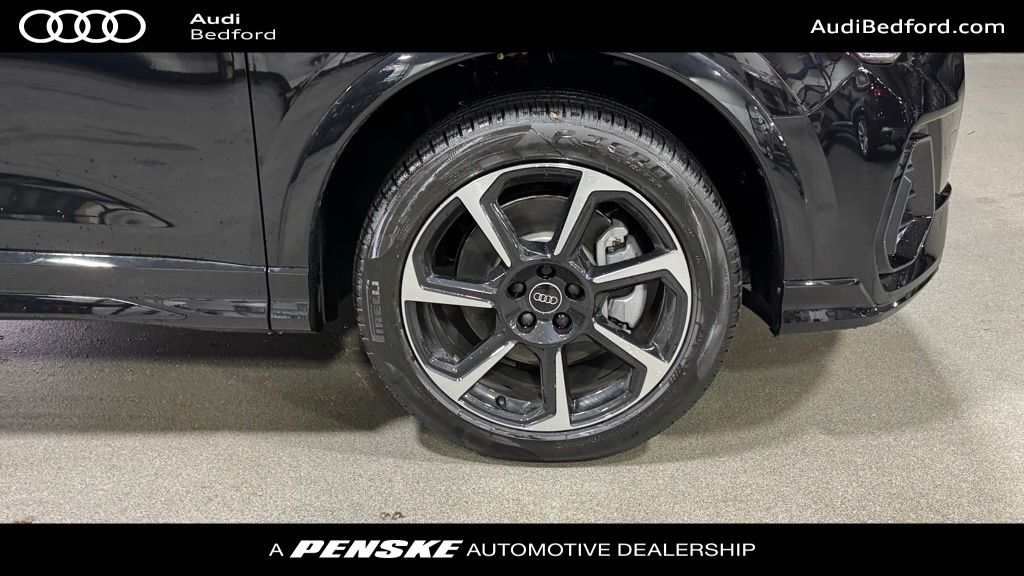 Thumbnail: 2025 Audi Q3 - 9