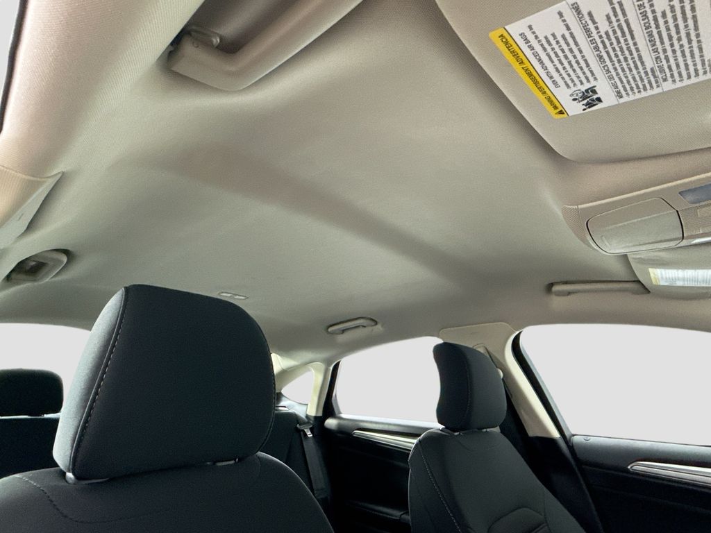 Thumbnail: 2018 Ford Fusion - 16