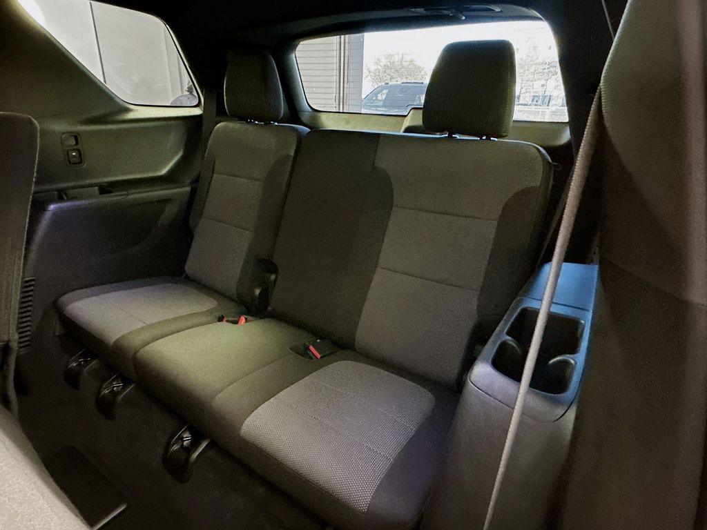 Thumbnail: 2023 Chevrolet Traverse - 25