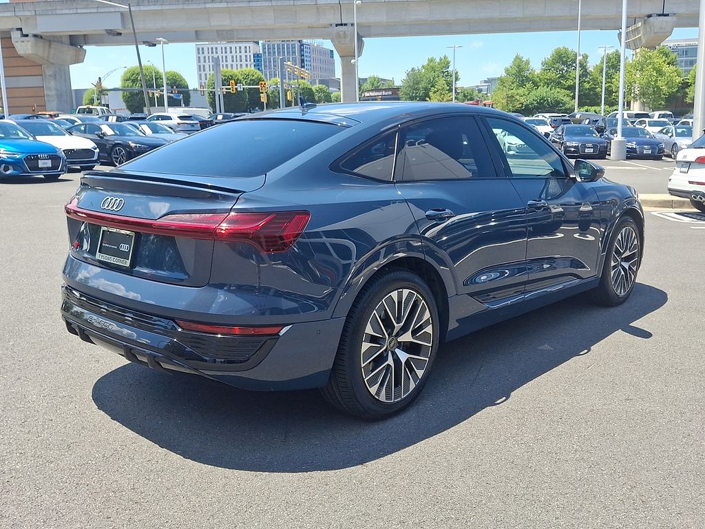 Thumbnail: 2024 Audi Q8 e-tron - 4