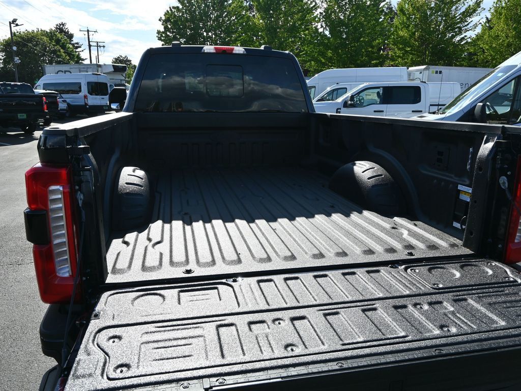 2025 Ford F-350 Super Duty LARIAT