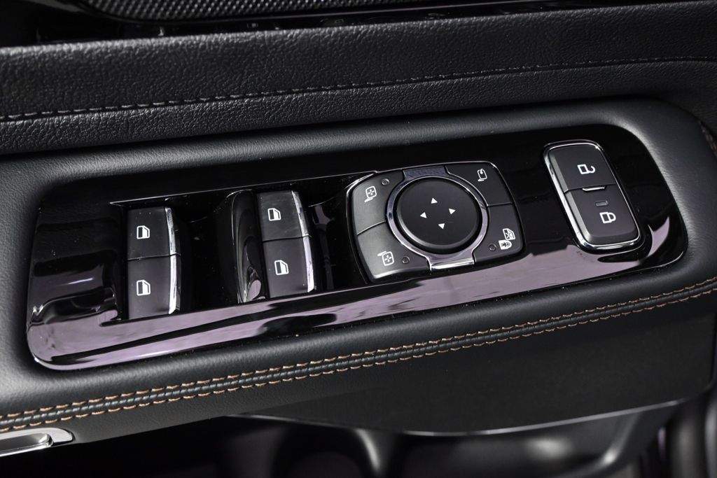 New 2026 Black Lincoln Reserve image 24