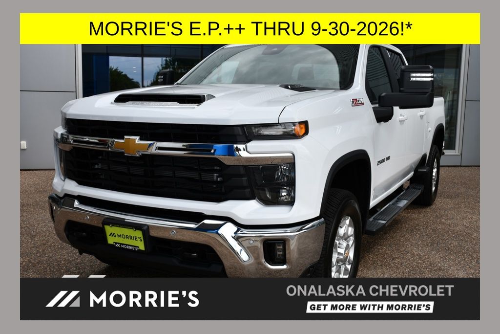 Summit White 2026 Chevrolet Silverado 2500HD Pickup Truck Four-Wheel Drive Automatic