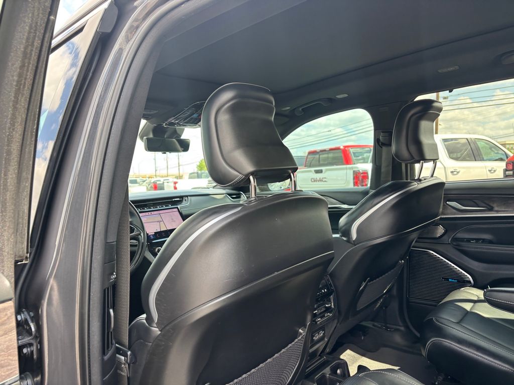 Used Car 2022 Jeep Grand Cherokee L  Overland For Sale Under $35,000 In Austin, Texas