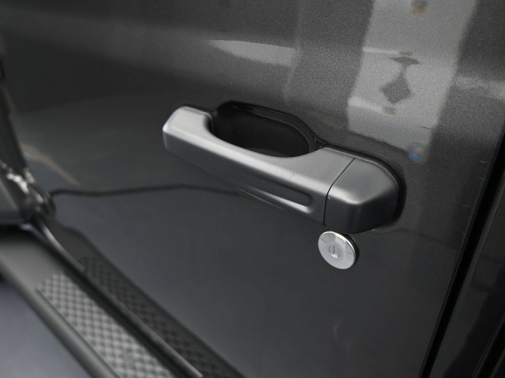 New 2026 Granite Crystal Metallic Clearcoat Jeep Sport image 26