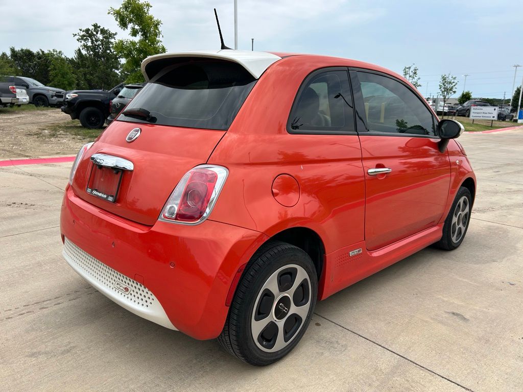 2017 Fiat 500e  3