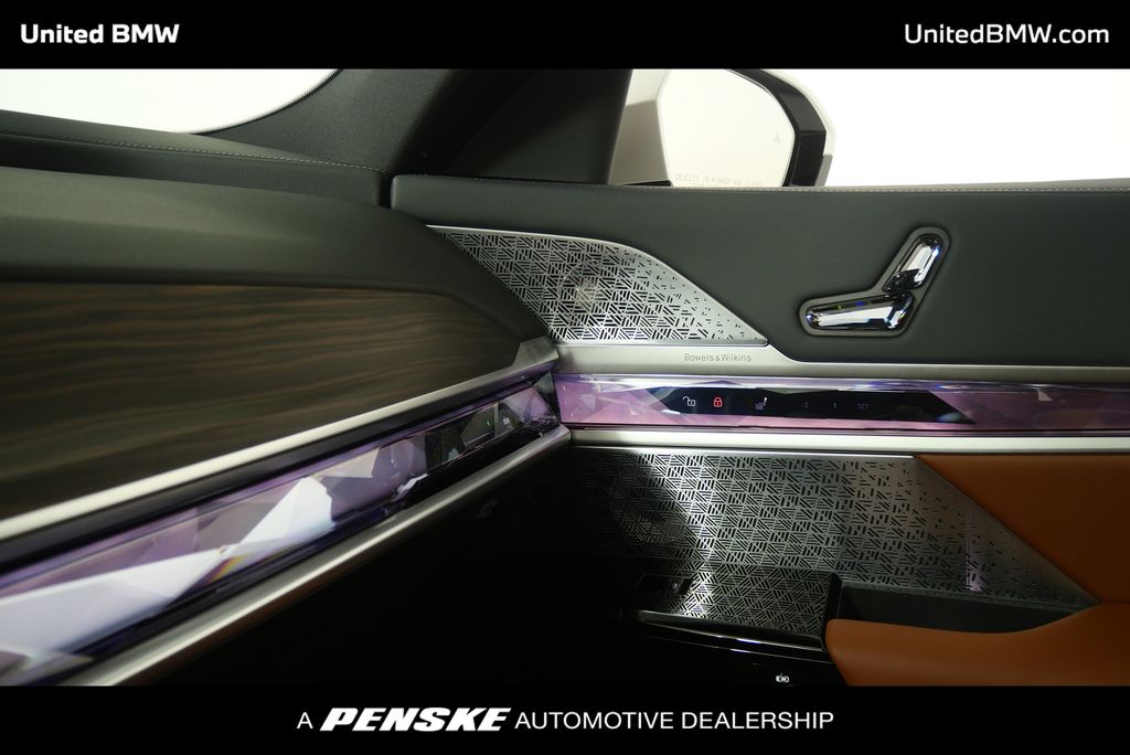 Thumbnail: 2025 BMW 7 Series - 28