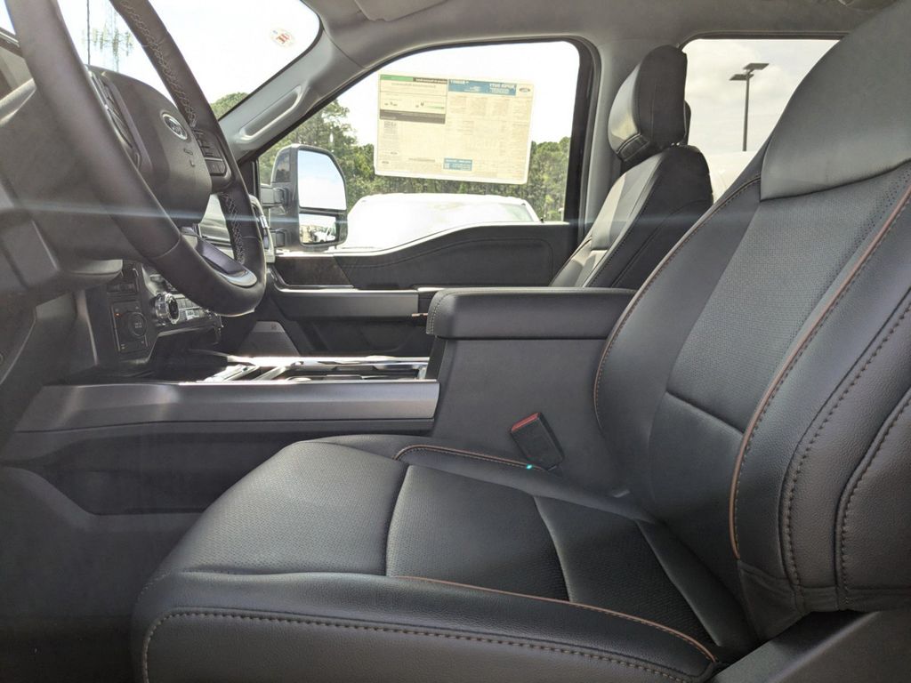 2025 Ford F-250 Super Duty Lariat