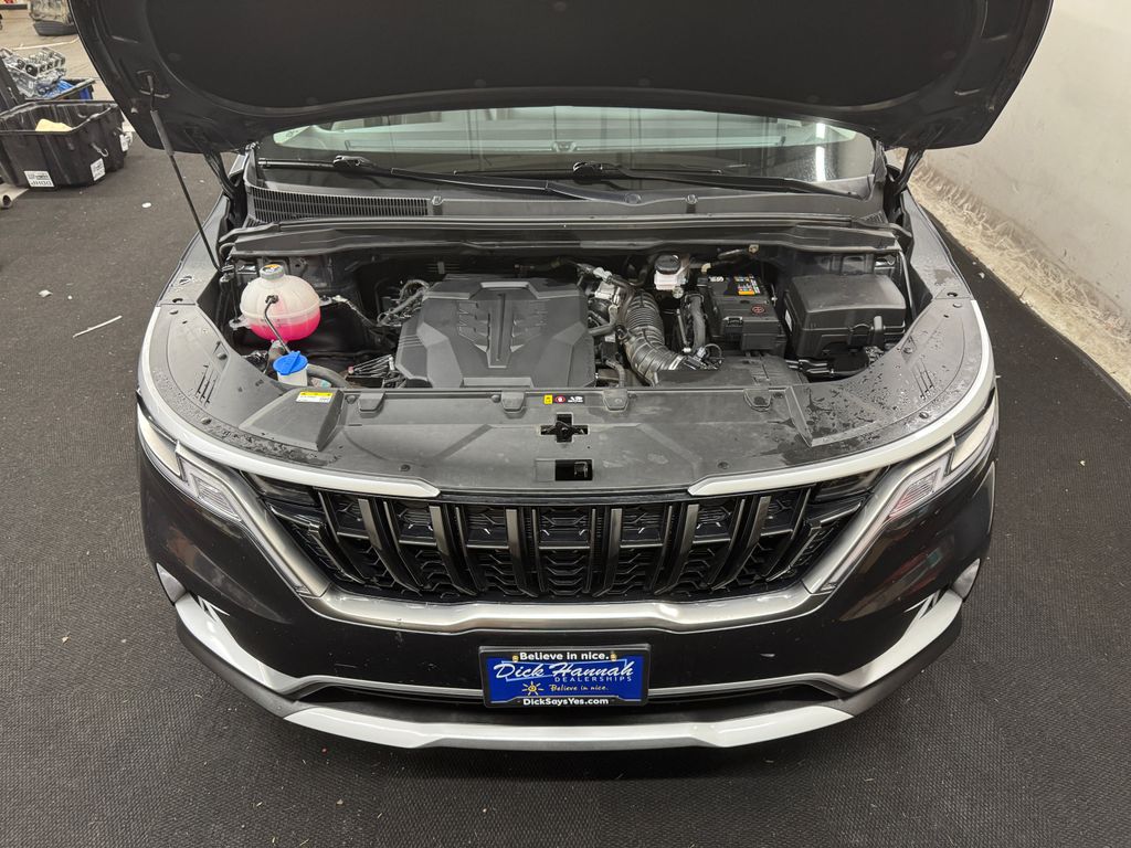 2024 Kia Carnival LX Seat Package