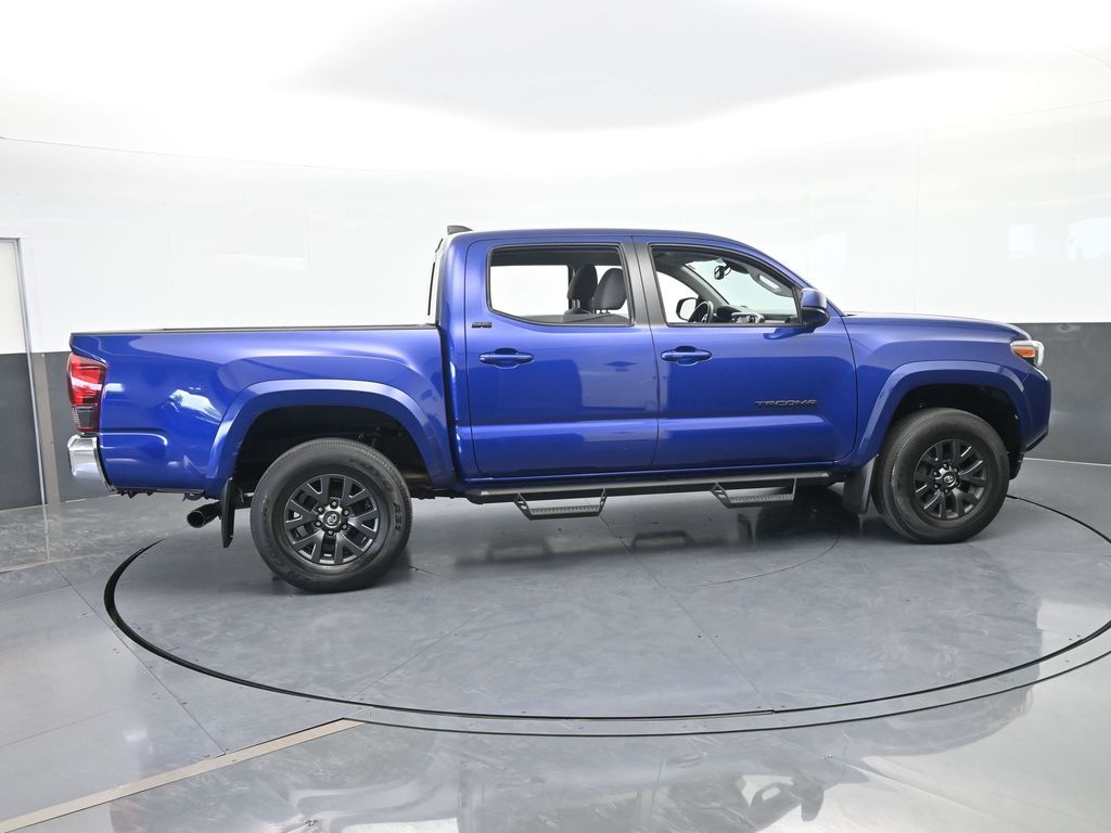Used 2022 Blue Toyota SR5 image 7