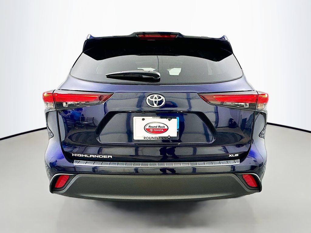 2025 Toyota Highlander XLE 6