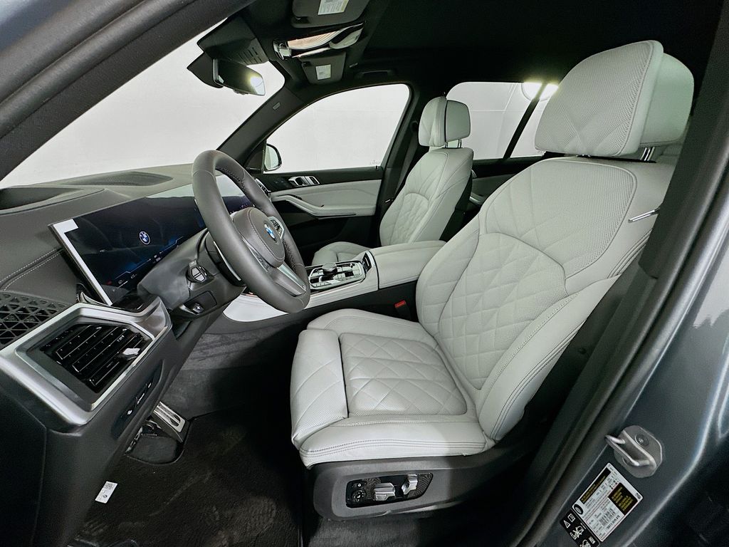 Thumbnail: 2026 BMW X5 - 16