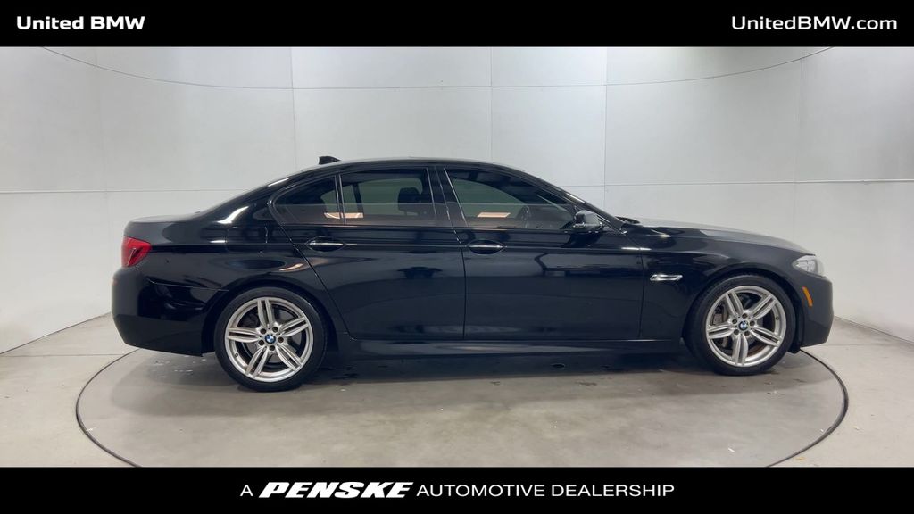 Thumbnail: 2014 BMW 5 Series - 9