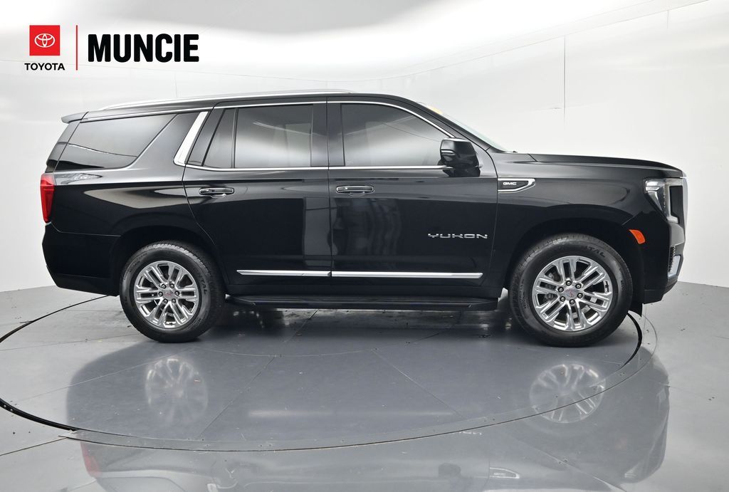 Onyx Black 2023 GMC Yukon SUV / Crossover Four-Wheel Drive 
