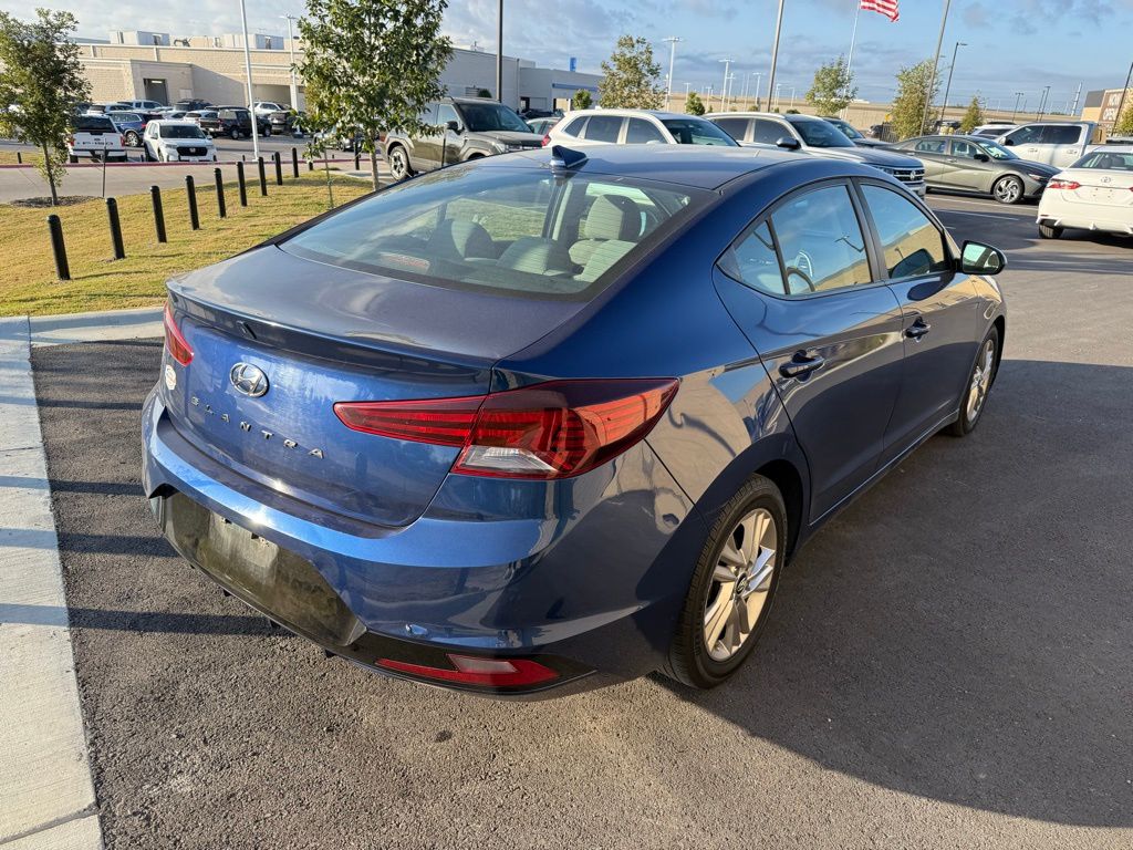 Thumbnail: 2019 Hyundai Elantra - 4