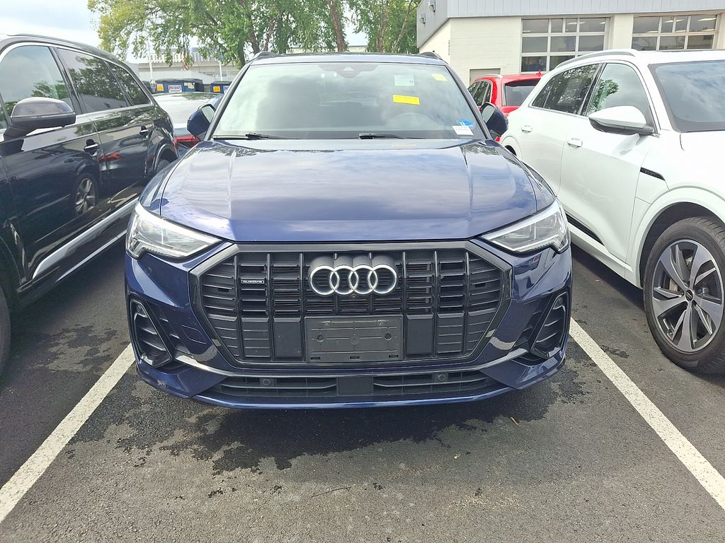 Thumbnail: 2023 Audi Q3 - 2