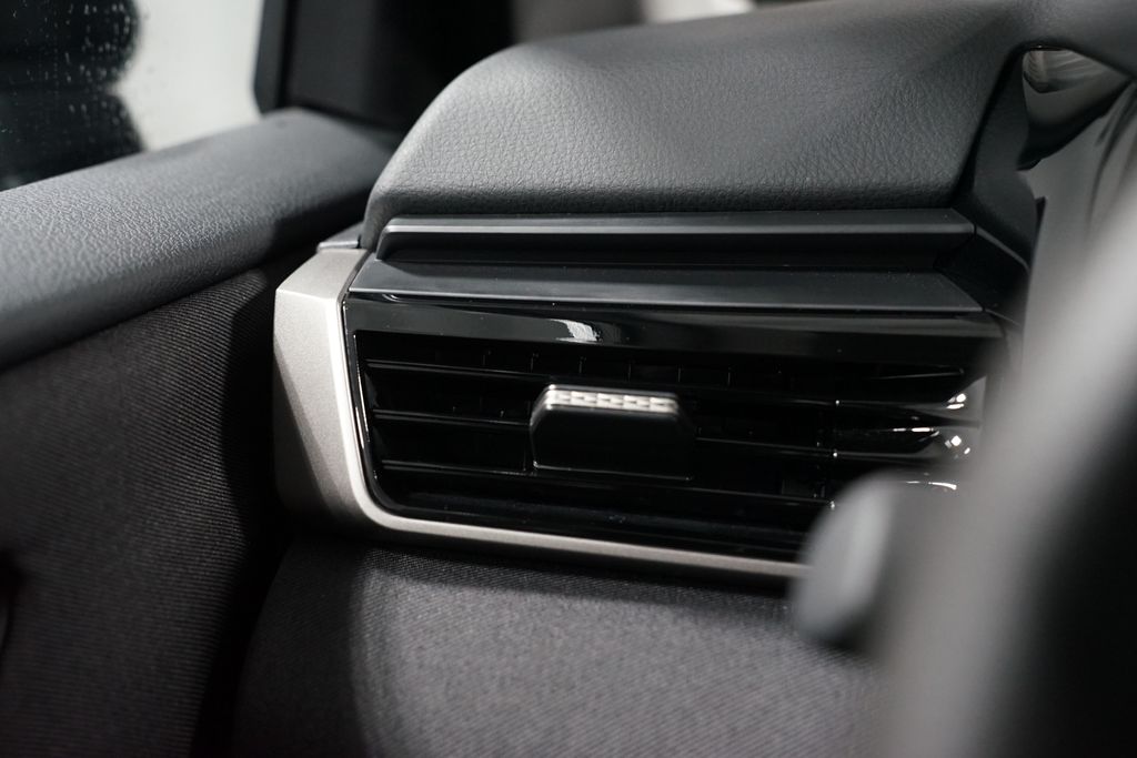 Thumbnail: 2025 Toyota Camry - 25