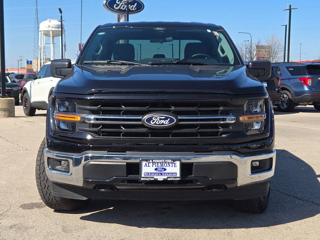 View vehicle photo 4