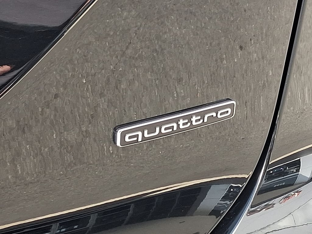 Thumbnail: 2025 Audi Q6 e-tron - 31