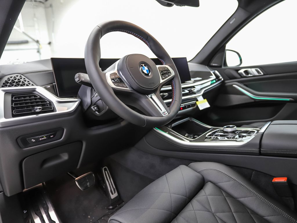 2025 BMW X5 M60i 10