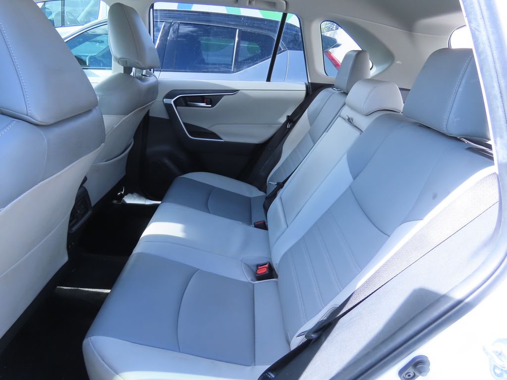 Thumbnail: 2019 Toyota RAV4 - 11