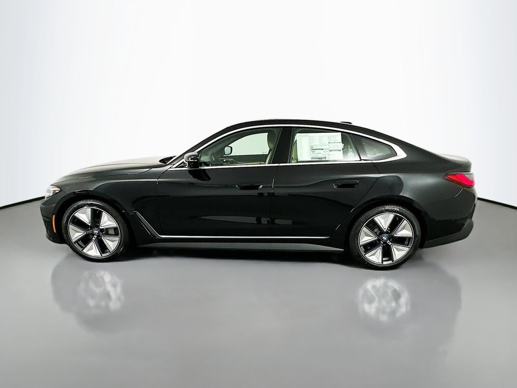 Thumbnail: 2026 BMW i4 - 8